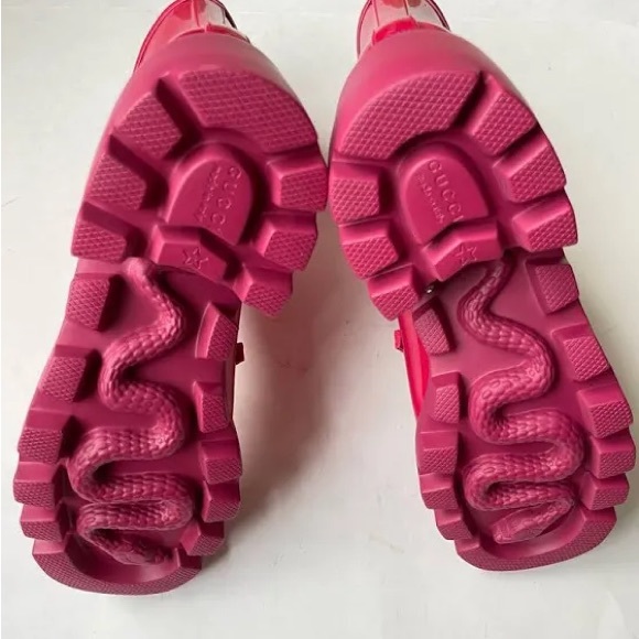 New Gucci Trip pink rubber rain boots w gold horsebit detail & chunk heel-Sz 41 - Picture 7 of 9